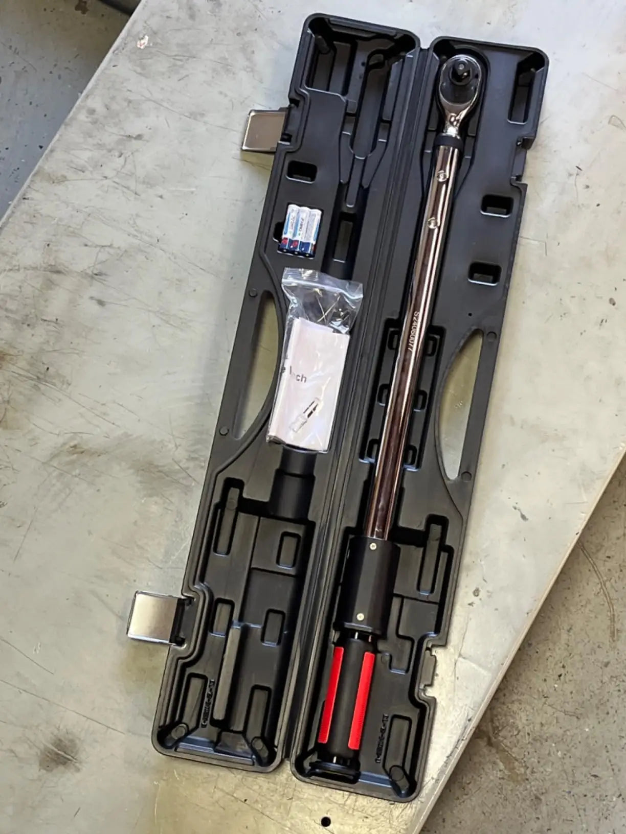 Digital Torque Wrench, !/2 Inch Drive, 3 Adjustable Modes, 340 N.m, 2% Torque Accuracy